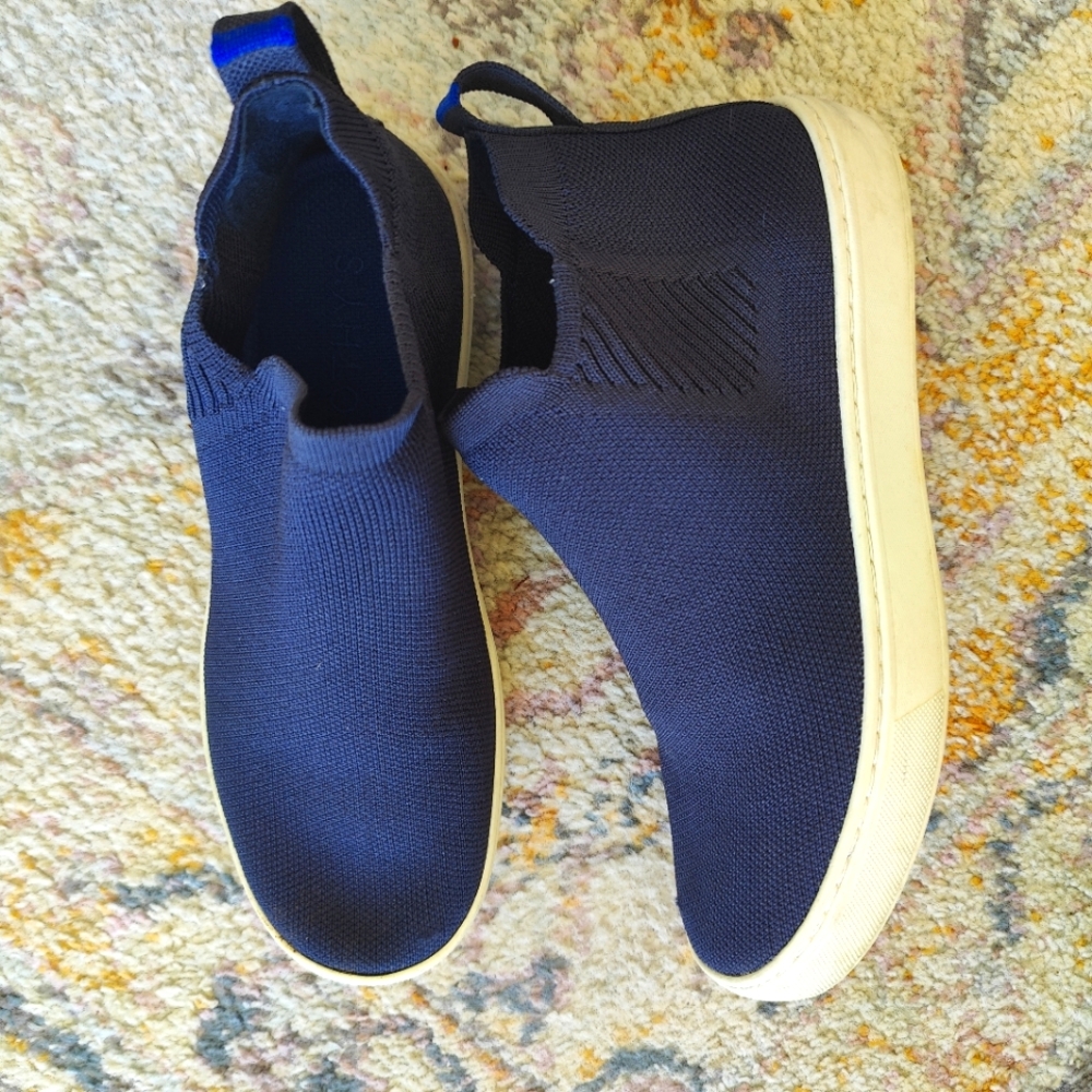 Sz 8 blue chukka Rothy's